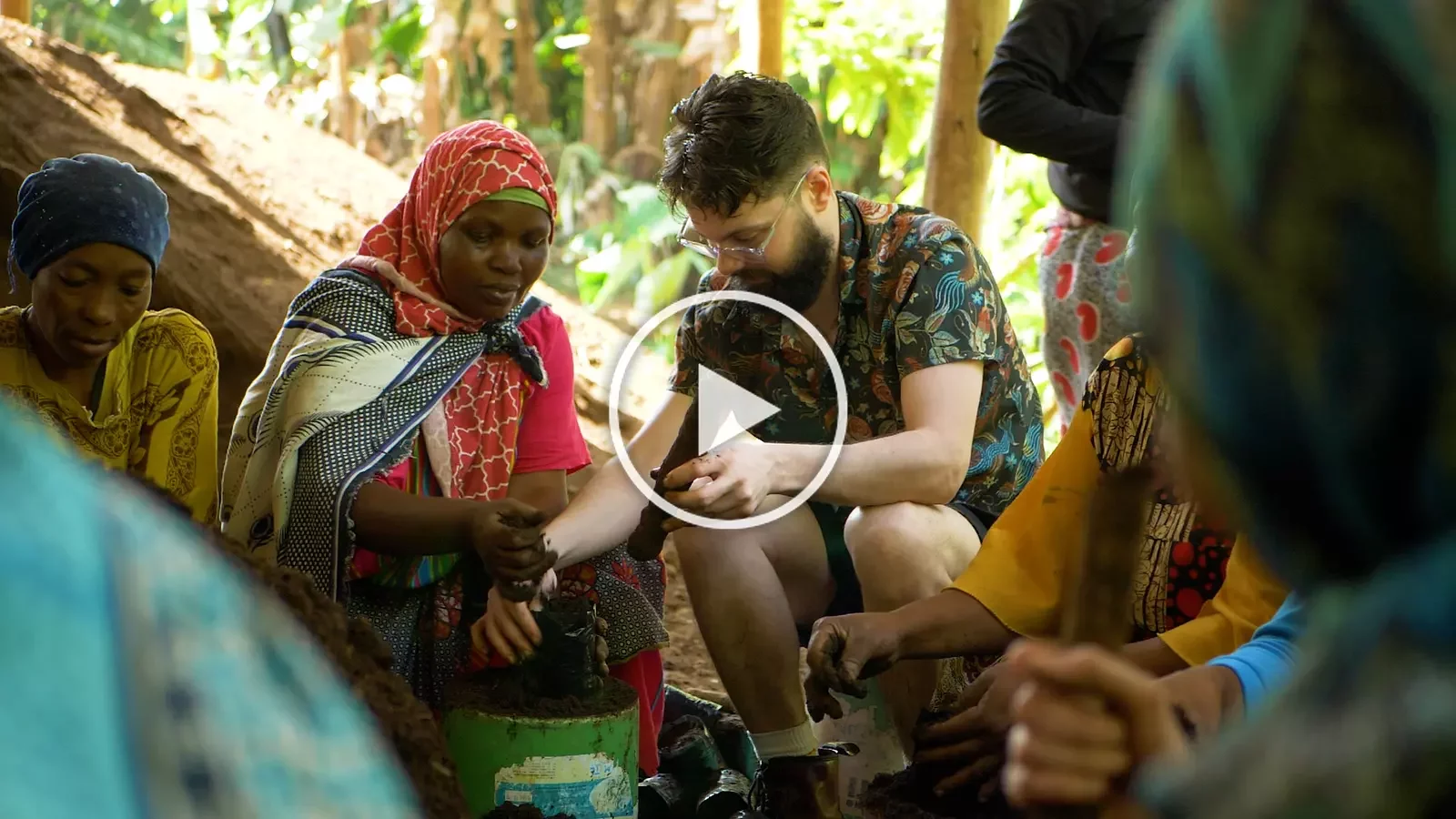 Inviting Charities and NGOs: Apply for Funding from GiftTrees to Plant Trees Planting Across the Developing World!